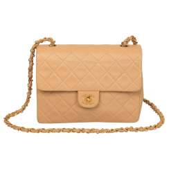CHANEL shoulder bag the CHANEL shoulder bag the