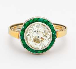 Emerald Diamond Ring Emerald Diamond Ring