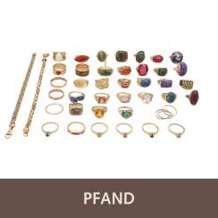 PLANE AUCTION - jewelry bundle consisting of 30 rings PLANE AUCTION - jewelry bundle consisting of 30 rings