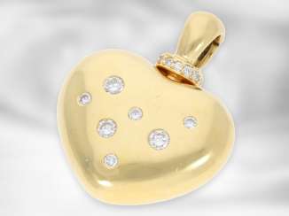 Pendant: heavy yellow gold heart pendant clip with diamonds, total approx. 0.77 ct, 18K gold Pendant: heavy yellow gold heart pendant clip with diamonds, total approx. 0.77 ct, 18K gold