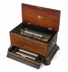 Music box with 3 cylinders Music box with 3 cylinders