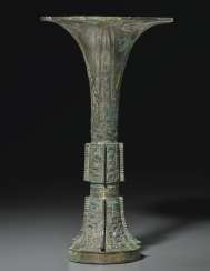 A BRONZE RITUAL WINE VESSEL, GU A BRONZE RITUAL WINE VESSEL, GU