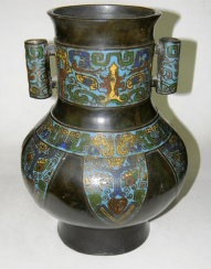 Vase Japan. Bronze Vase Japan. Bronze
