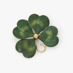 Brooch in the shape of a four-leaf clover Newark, New Jersey, USA, around 1900, KREMENTZ & CO Brooch in the shape of a four-leaf clover Newark, New Jersey, USA, around 1900, KREMENTZ & CO