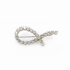 Brooch in the shape of a bow Brooch in the shape of a bow