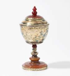 Small Lid Cup, 17. Century. Small Lid Cup, 17. Century.