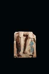 FRAGMENT EN PIERRE CALCAIRE PEINT POLYCHROME REPRÉSENTANT LA... FRAGMENT EN PIERRE CALCAIRE PEINT POLYCHROME REPRÉSENTANT LA...