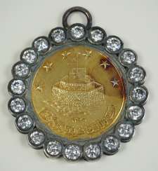 Turkey: Acre Medal, in gold with diamonds. Turkey: Acre Medal, in gold with diamonds.