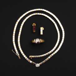 3-piece jewelry set with brilliant. 3-piece jewelry set with brilliant.