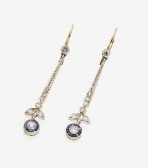 A PAIR OF DROP EARRINGS DECORATED WITH DIAMONDS AND SAPPHIRES A PAIR OF DROP EARRINGS DECORATED WITH DIAMONDS AND SAPPHIRES