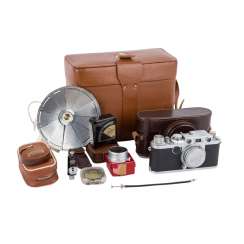 LEICA IIF CAMERA ERNST LEITZ WETZLAR WITH ACCESSORIES AND CARRYING CASE LEICA IIF CAMERA ERNST LEITZ WETZLAR WITH ACCESSORIES AND CARRYING CASE