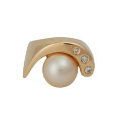 Ring with a South sea pearl and 3 brilliant-cut diamonds, together CA. 0,12 ct, Ring with a South sea pearl and 3 brilliant-cut diamonds, together CA. 0,12 ct,