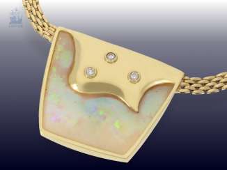 Necklace/Collier: very decorative and unusual middle part of the necklace with a particularly large Opal, and a brilliant, unique hand work, former. Studio price lt.Owner of about 4.500€ Necklace/Collier: very decorative and unusual middle part of the necklace with a particularly large Opal, and a brilliant, unique hand work, former. Studio price lt.Owner of about 4.500€
