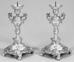 Pair of extraordinary chandeliers Pair of extraordinary chandeliers