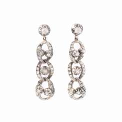 FEW HISTORICAL EARRINGS FEW HISTORICAL EARRINGS