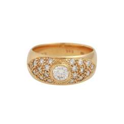 Ring with brilliant, approximately 0.53 ct (hallmarked) Ring with brilliant, approximately 0.53 ct (hallmarked)