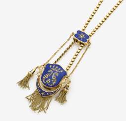 Sliding chain with diamonds, pearls and enamel Sliding chain with diamonds, pearls and enamel