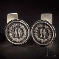 Rudolf Heß– a pair of cufflinks as a Yule gift from Heinrich Himmler Rudolf Heß– a pair of cufflinks as a Yule gift from Heinrich Himmler