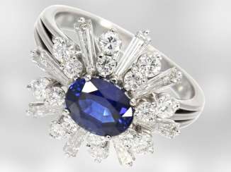 Ring: a very attractive vintage sapphire/diamond ring, total approx 2,75 ct, 18K white gold, hand-work of the court jeweller and Roesner Ring: a very attractive vintage sapphire/diamond ring, total approx 2,75 ct, 18K white gold, hand-work of the court jeweller and Roesner