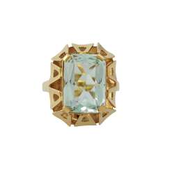 Ring with eisblauem aquamarine of approx. 4,5 ct., Ring with eisblauem aquamarine of approx. 4,5 ct.,