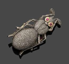 Russian animal brooch with diamonds Russian animal brooch with diamonds
