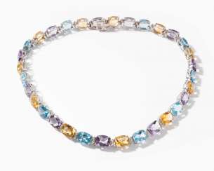Farbedelstein-Diamant-Collier Farbedelstein-Diamant-Collier