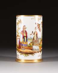 LARGE POLE VASE WITH CHINOISERIE LARGE POLE VASE WITH CHINOISERIE