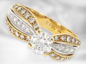 Ring: very fine, decorative bicolour diamond ring, total approx. 0.99 ct, 18K gel gold Ring: very fine, decorative bicolour diamond ring, total approx. 0.99 ct, 18K gel gold