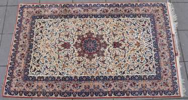 ISFAHAN, Dastur Sadegh Serafian, silk, signed, Central Iran 20. Century ISFAHAN, Dastur Sadegh Serafian, silk, signed, Central Iran 20. Century
