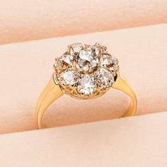Petite Fleur Ring with diamonds Petite Fleur Ring with diamonds