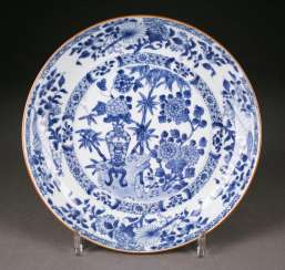 OLD PLATE China, around 1900 OLD PLATE China, around 1900