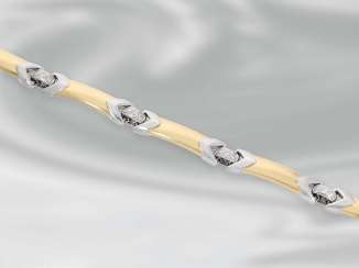 Bracelet: interesting-made Bicolor gold forged bracelet with brilliant trim, 18K Gold Bracelet: interesting-made Bicolor gold forged bracelet with brilliant trim, 18K Gold