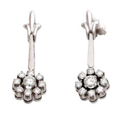 Stud earrings m. diamond trimming Stud earrings m. diamond trimming