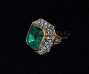 Vintage Ring mit Smaragd Vintage Ring mit Smaragd
