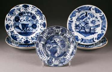 CERAMIC set OF FIVE FAIENCE PLATES, Probably the Netherlands, Delft, 18./19. Century CERAMIC set OF FIVE FAIENCE PLATES, Probably the Netherlands, Delft, 18./19. Century