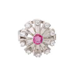 Bague dame, bes. avec 1 rose, Saphir, entre 10 Brilliant ensemble de 0,45 ct. FW/VSI-SI. Bague dame, bes. avec 1 rose, Saphir, entre 10 Brilliant ensemble de 0,45 ct. FW/VSI-SI.