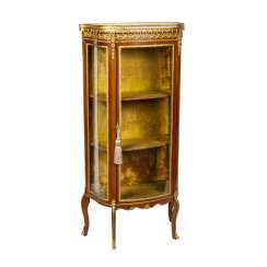 VITRINE IM LOUIS XV-STIL VITRINE IM LOUIS XV-STIL