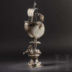 Extraordinary nautilus goblet with hippocampus, Flemish, 2nd half of the 19th century Extraordinary nautilus goblet with hippocampus, Flemish, 2nd half of the 19th century