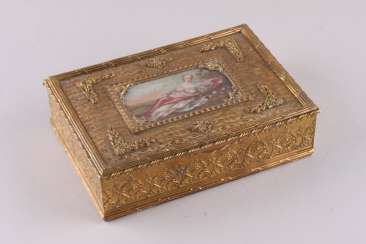 Jewelry box. Paris, K19-n of the 20th century. Jewelry box. Paris, K19-n of the 20th century.