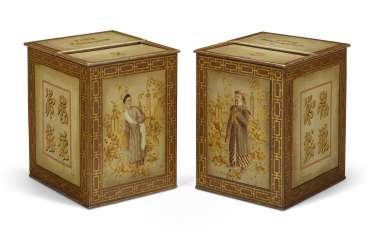 A PAIR OF ENGLISH TOLE-PEINTE TEA CANISTERS A PAIR OF ENGLISH TOLE-PEINTE TEA CANISTERS
