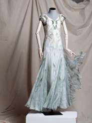DAME HELENA MORRISSEY'S WHITE AND GREY SILK ORGANZA AND LAYERED CHIFFON GOWN DAME HELENA MORRISSEY'S WHITE AND GREY SILK ORGANZA AND LAYERED CHIFFON GOWN