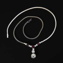 Collier mit Brillanten und Rubinen. Collier mit Brillanten und Rubinen.