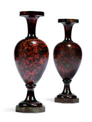 A PAIR OF RUSSIAN HARDSTONE VASES A PAIR OF RUSSIAN HARDSTONE VASES
