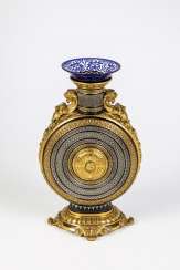 Vase mit Bronzemontierung Vase mit Bronzemontierung