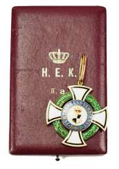 Hohenzollern: Princely Hohenzollern Cher Orders Of The House, 2. Model (since 1851), honorary knight commander's cross, in a case. Hohenzollern: Princely Hohenzollern Cher Orders Of The House, 2. Model (since 1851), honorary knight commander's cross, in a case.