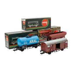 MÄRKLIN 3шт извитых канальцев грузовых вагонов, колея 1. MÄRKLIN 3шт извитых канальцев грузовых вагонов, колея 1.
