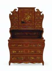 A SOUTH EUROPEAN SCARLET AND GILT-JAPANNED SECRETAIRE A SOUTH EUROPEAN SCARLET AND GILT-JAPANNED SECRETAIRE