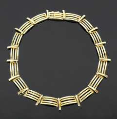 a necklace a necklace