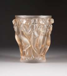 VASE 'BACCHANTES' VASE 'BACCHANTES'