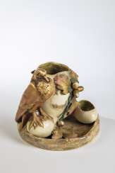 Tray with vase and dove Tray with vase and dove